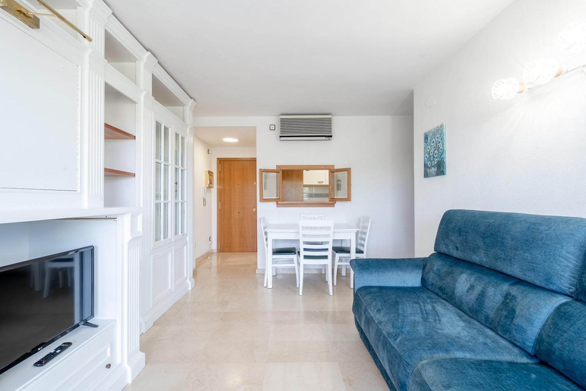 Rentalmar Central Park Salou Rum bild