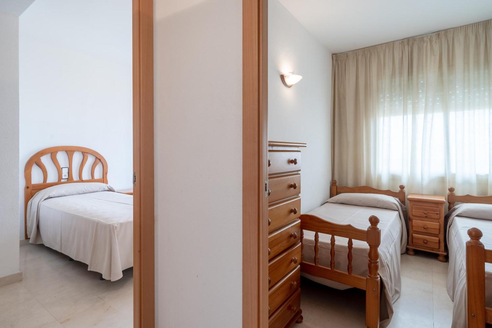 Rentalmar Central Park Salou Rum bild