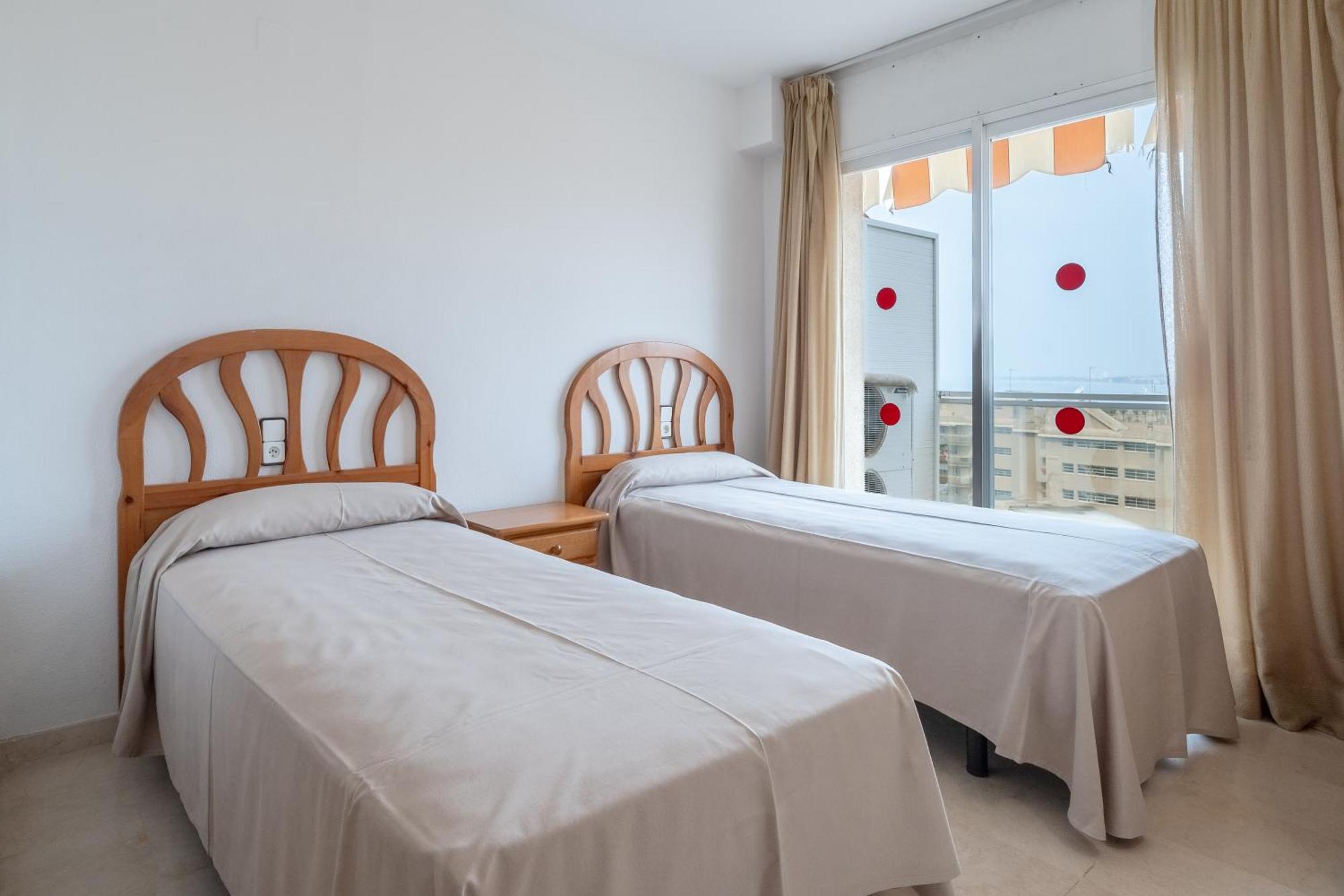 Rentalmar Central Park Salou Rum bild