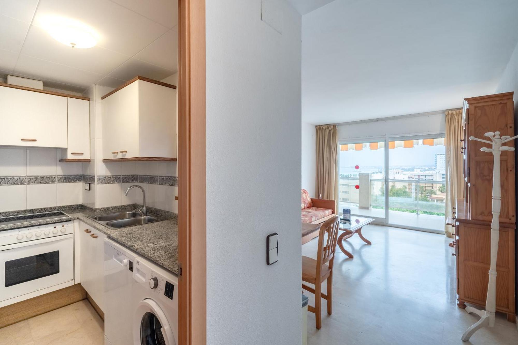 Rentalmar Central Park Salou Rum bild