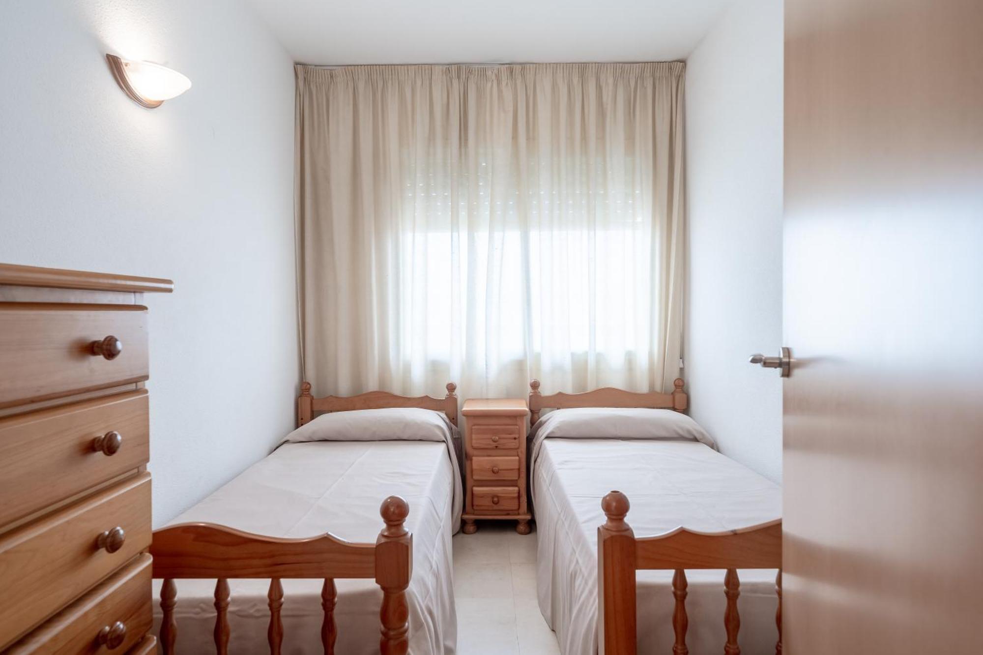 Rentalmar Central Park Salou Rum bild