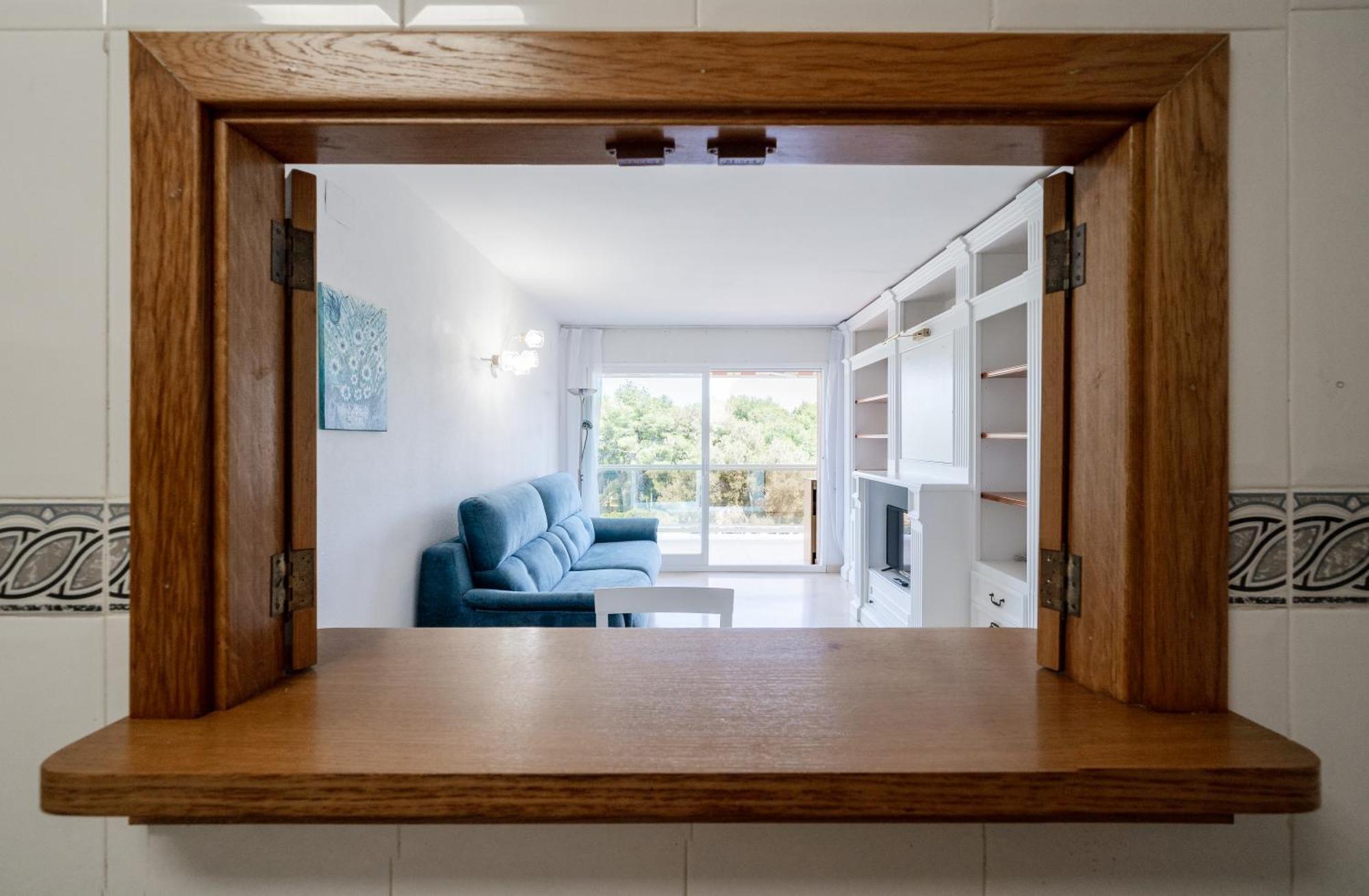 Rentalmar Central Park Salou Rum bild